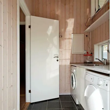 Three-bedroom Holiday In Gorlev 2 *