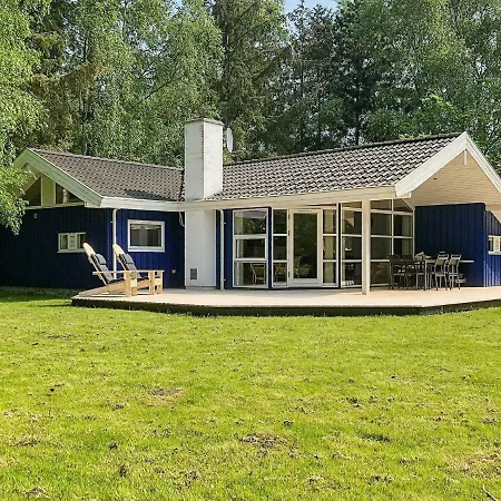 Three-bedroom Holiday In Gorlev 2 Reersø